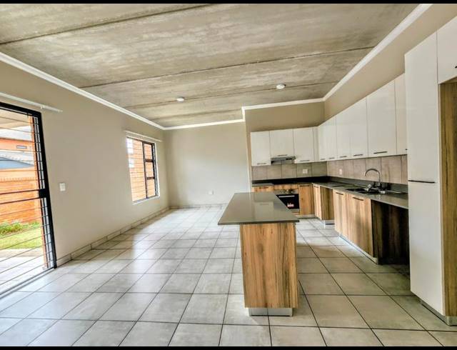 3 BEDROOM DUPLEX FOR SALE IN MONTANA